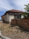 Продава КЪЩА, област Плевен, гр. Пордим • 8000 € / 15646.64 лв. • 24330691 12