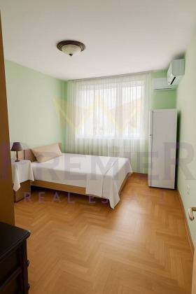 2 slaapkamers Belite brezi, Sofia