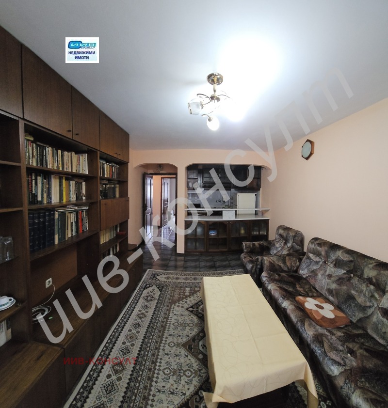 Продава 3-СТАЕН, гр. Велико Търново, Бузлуджа, снимка 1 - Aпартаменти - 45127337