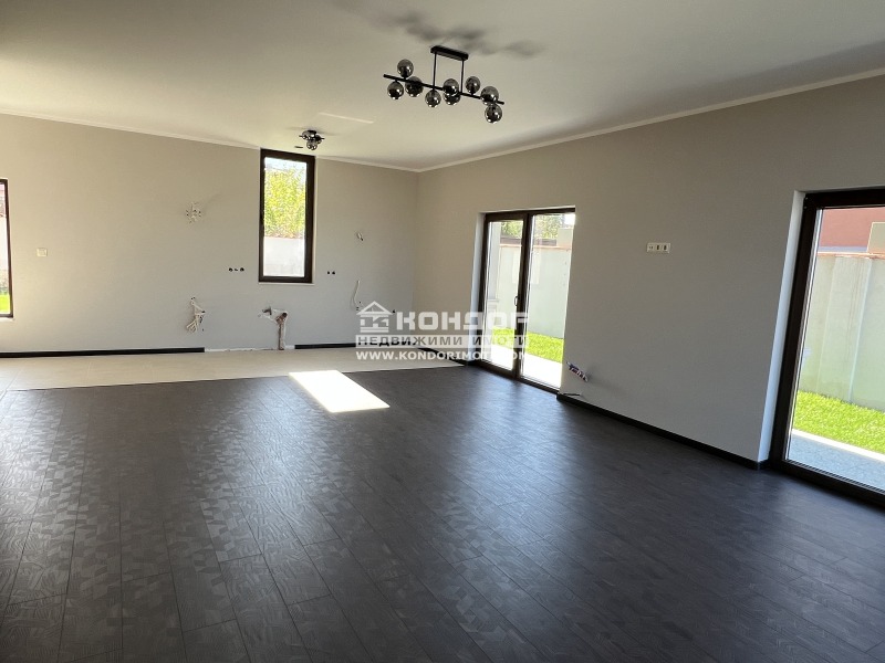 Продава КЪЩА, с. Белащица, област Пловдив