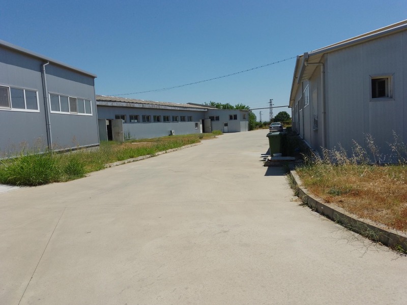 Eladó  Ipari épület régió Plovdiv , Parvomaj , 3739 négyzetméter | 37422178 - kép [2]