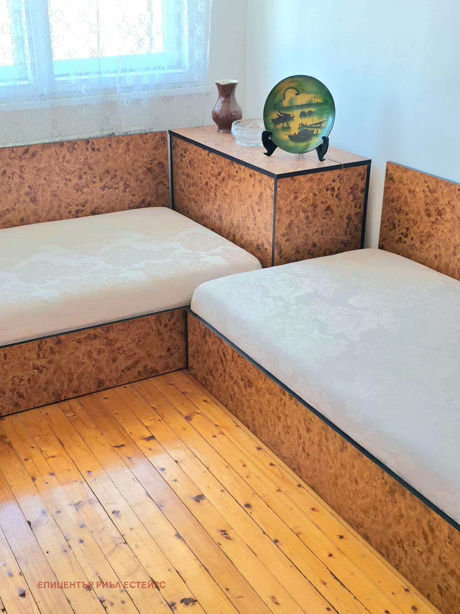 Продава ЕТАЖ ОТ КЪЩА, гр. Пловдив, Прослав, снимка 3 - Етаж от къща - 55299873