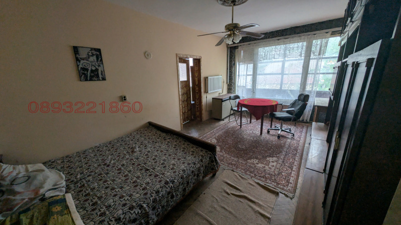 Продава 3-СТАЕН в област Враца, гр. Оряхово - 61 кв.м / 40 902.84 € » 79 999 лв.