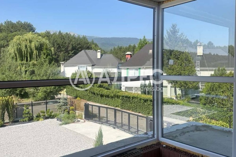In vendita  2 camere da letto Sofia , m-t Kambanite , 98 mq | 73896898