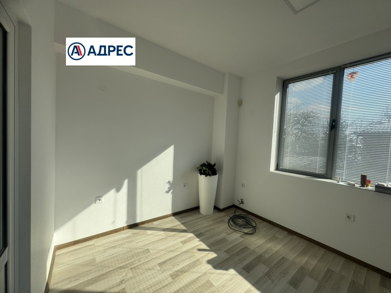 Продава  Склад област Пловдив , гр. Карлово , 320 кв.м | 78412593 - изображение [2]