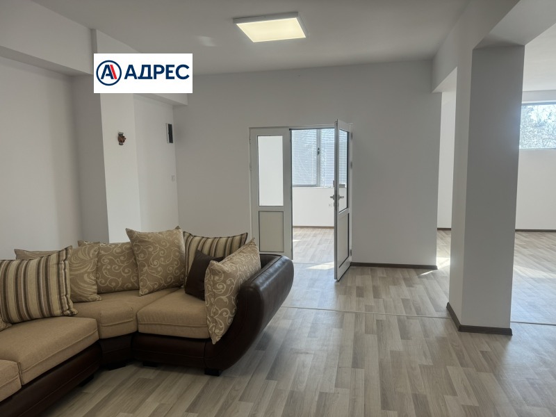 Продава  Склад област Пловдив , гр. Карлово , 320 кв.м | 78412593