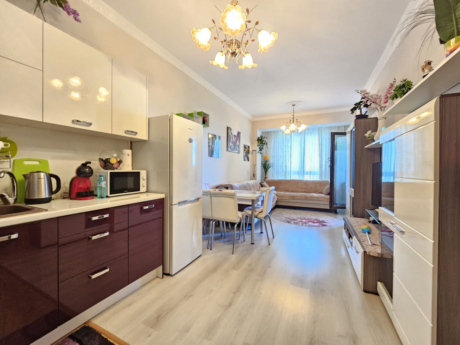 Продава 2-СТАЕН, гр. Бургас, Зорница, снимка 2 - Апартаменти - 53042414