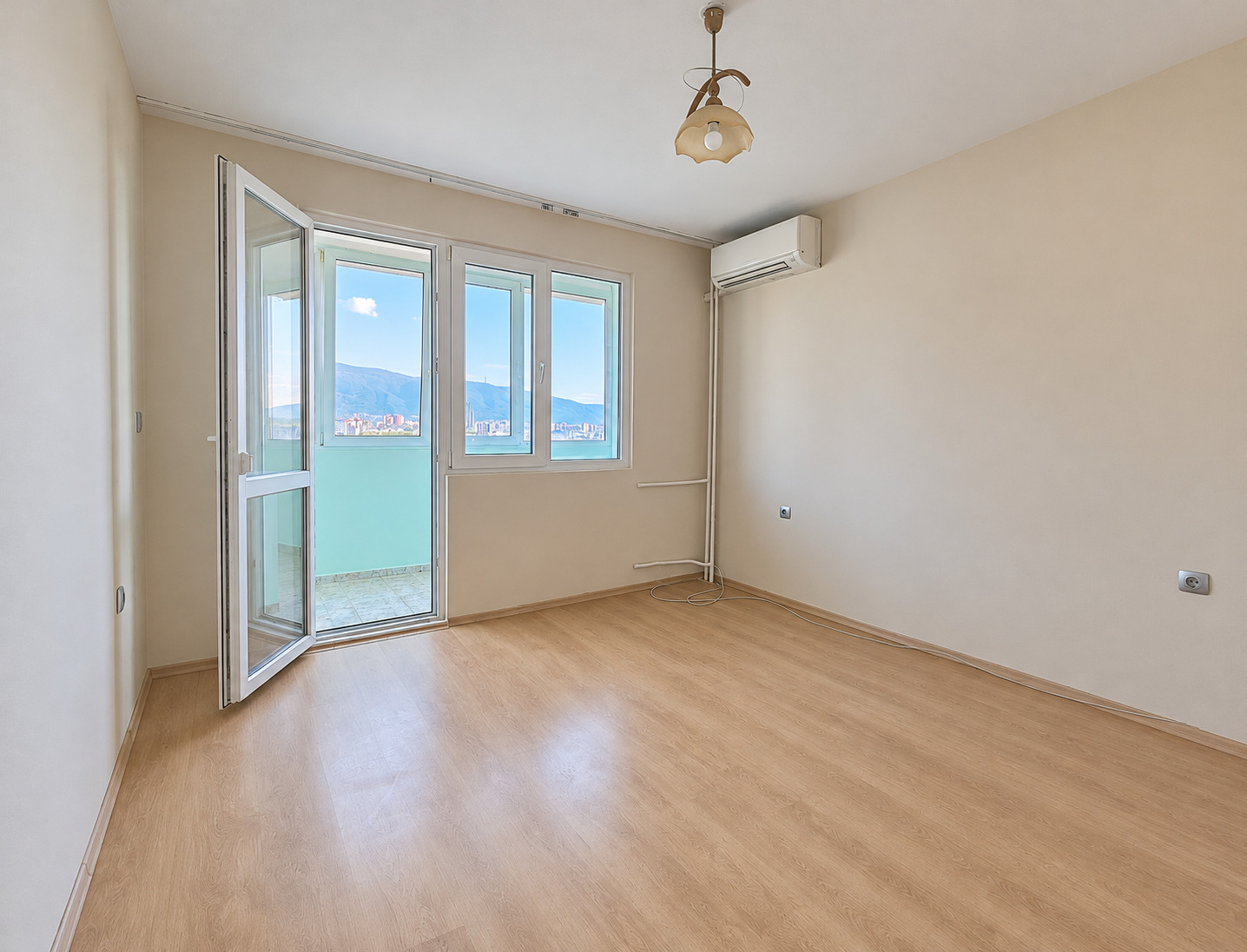 Продава 2-СТАЕН, гр. София, Банишора, снимка 2 - Апартаменти - 56732935