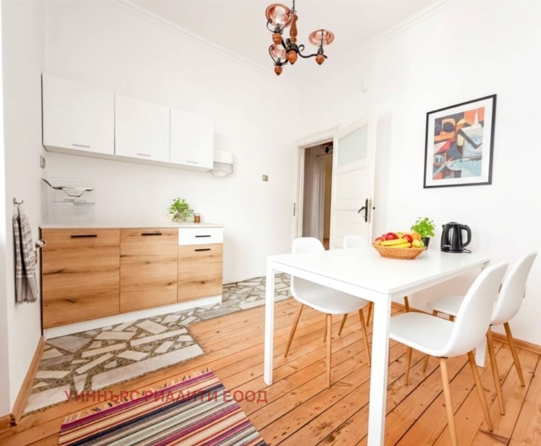 Продава 3-СТАЕН, гр. София, Център