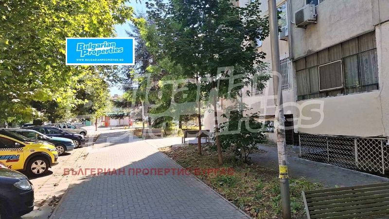 En venta  3 dormitorios Burgas , Vazrazhdane , 100 metros cuadrados | 28067448