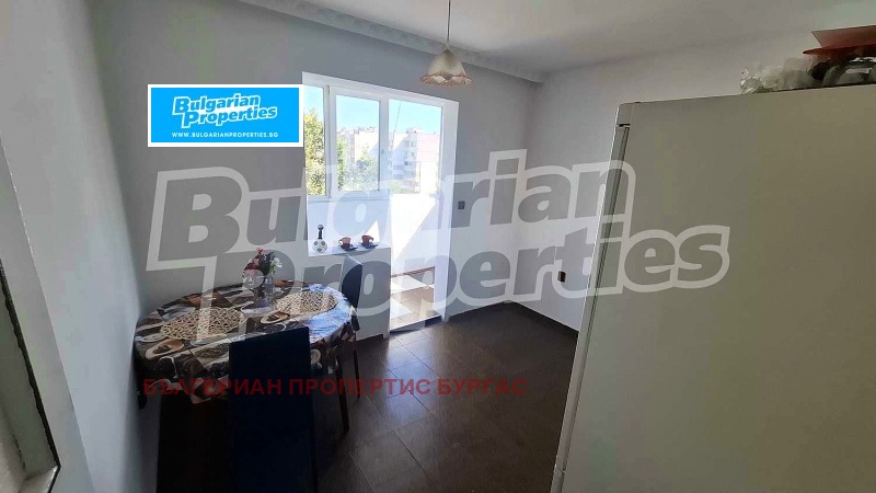En venta  3 dormitorios Burgas , Vazrazhdane , 100 metros cuadrados | 28067448 - imagen [4]