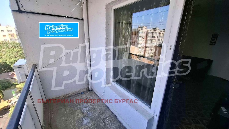 En venta  3 dormitorios Burgas , Vazrazhdane , 100 metros cuadrados | 28067448 - imagen [17]