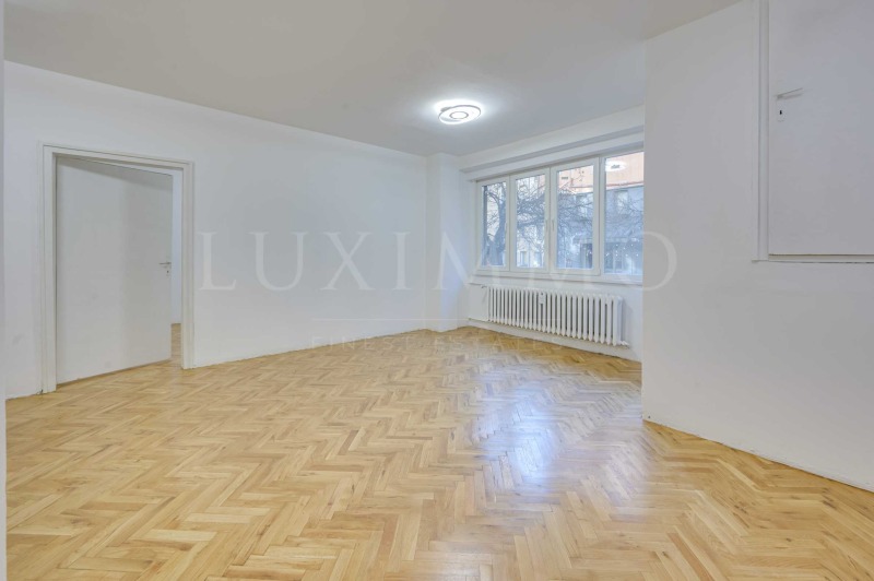 Продава 4-СТАЕН, гр. София, Център, снимка 2 - Апартаменти - 53166748