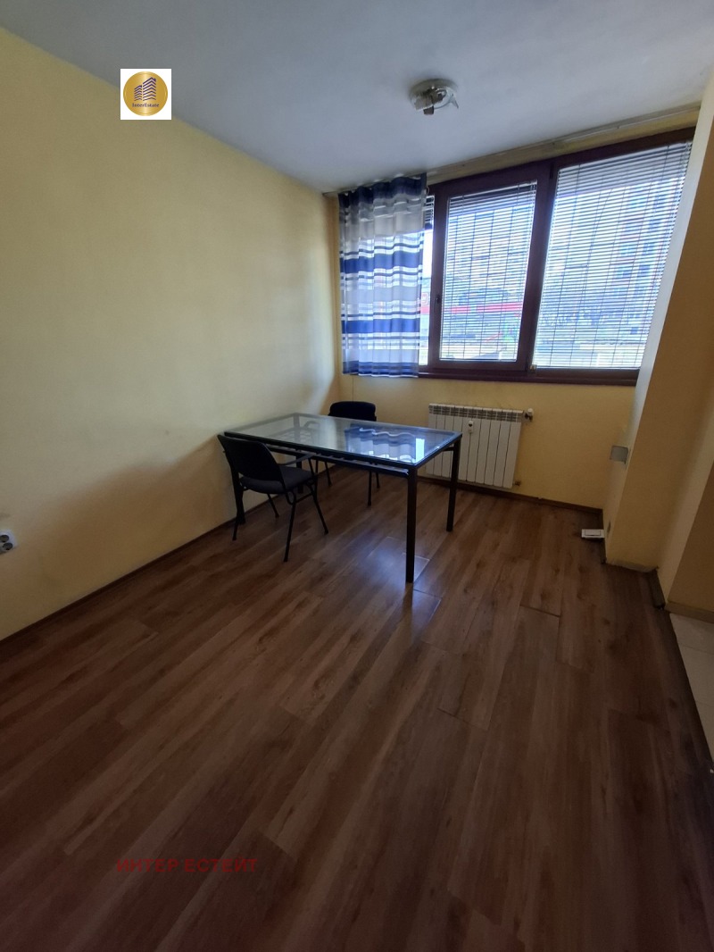 En venta  3+ dormitorios Sofia , Zona B-5 , 135 metros cuadrados | 81431484 - imagen [4]