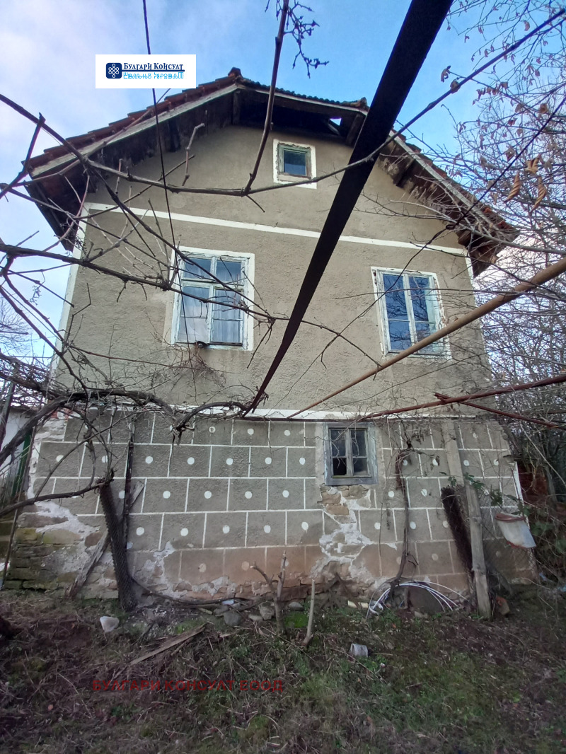 Продава КЪЩА, с. Четирци, област Кюстендил