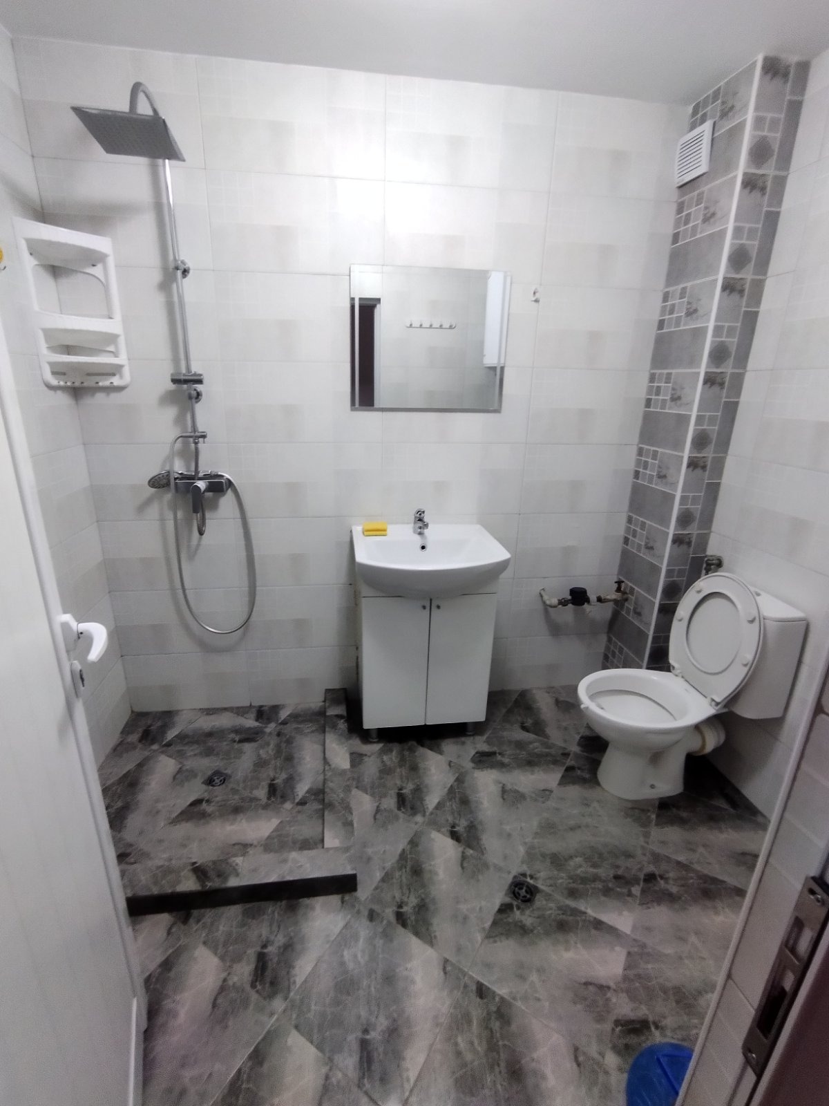 Продава 3-СТАЕН, гр. Кърджали, Възрожденци, снимка 3 - Апартаменти - 54939587