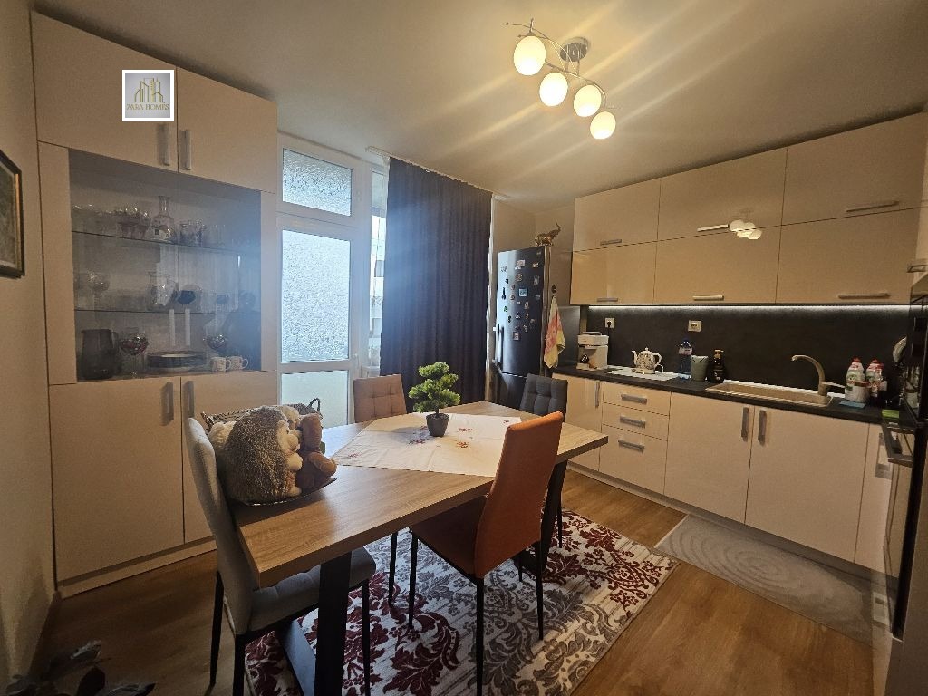 Продава 4-СТАЕН, гр. Стара Загора, Център, снимка 2 - Апартаменти - 55017094