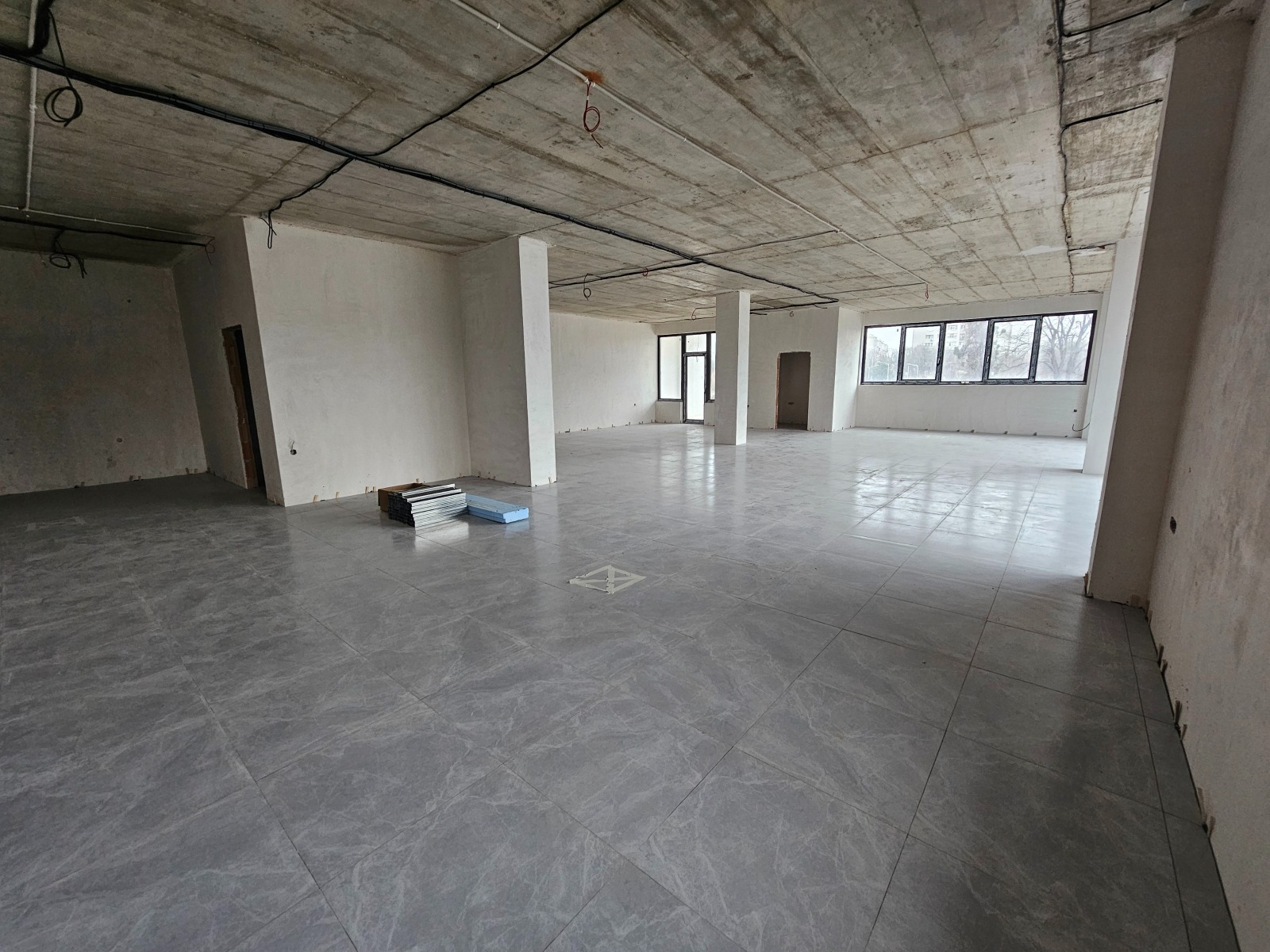 Продава ОФИС, гр. Варна, Гранд Мол, снимка 9 - Офиси - 51810924