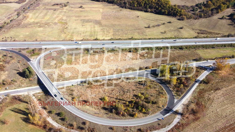 Продава ПАРЦЕЛ в област София, с. Мирово - 12482 кв.м / 312 050 € » 610 316.75 лв., БЪЛГЕРИАН ПРОПЕРТИС