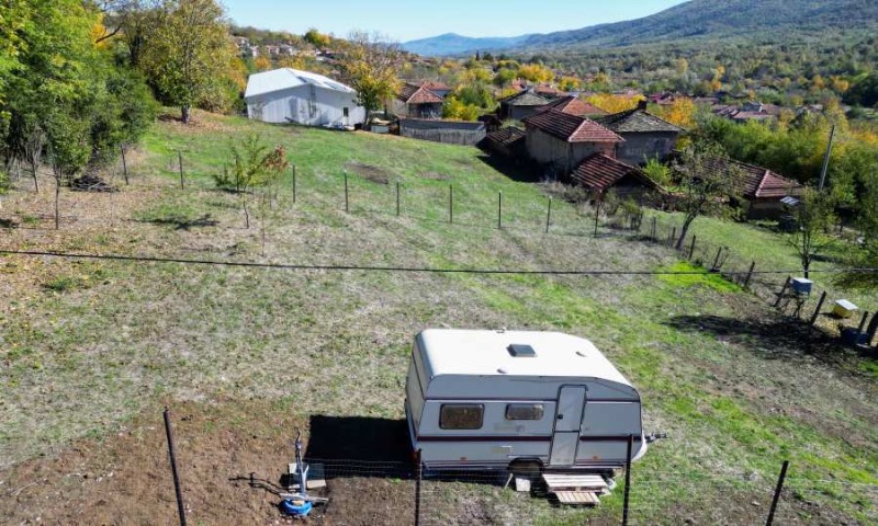 Продава ПАРЦЕЛ в област Ловеч, с. Голец - 762 кв.м / 12 000 € » 23 469.96 лв., СУПРИММО ОФИСИ В СТРАНАТА