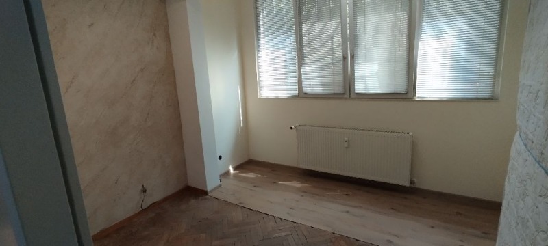 Продава  2-стаен град София , Хаджи Димитър , 66 кв.м | 41083307 - изображение [2]