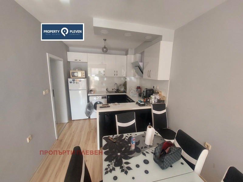 Продава  2-стаен град Плевен , 9-ти квартал , 63 кв.м | 79571756