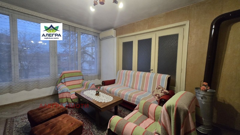 Продава 3-СТАЕН, гр. Пазарджик, Център, снимка 2 - Апартаменти - 52692901