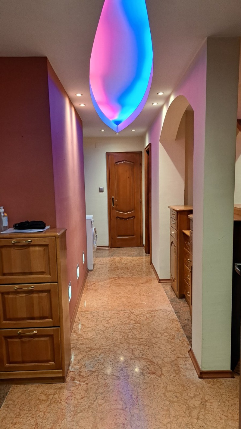 Продава МНОГОСТАЕН, гр. Стара Загора, Център, снимка 17 - Апартаменти - 53477433