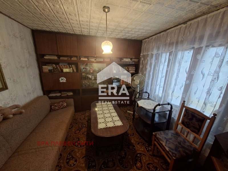 Продава КЪЩА, с. Върбица, област Плевен, снимка 9 - Къщи - 56733110