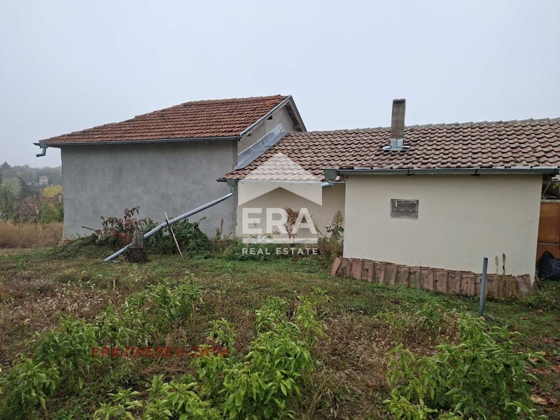 Продава КЪЩА, с. Върбица, област Плевен, снимка 3 - Къщи - 56733110