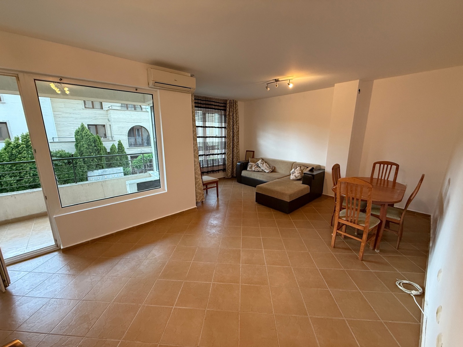 Продава 3-СТАЕН, к.к. Слънчев бряг, област Бургас