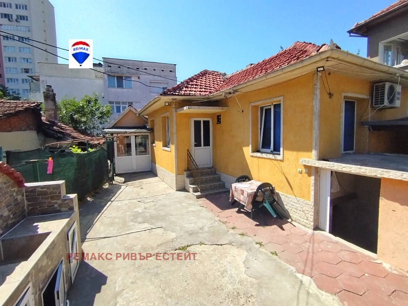 Продава КЪЩА в град Русе, Родина 2 - 63 кв.м / 113 000 € » 221 008.79 лв., РЕМАКС РИВЪР ЕСТЕЙТ