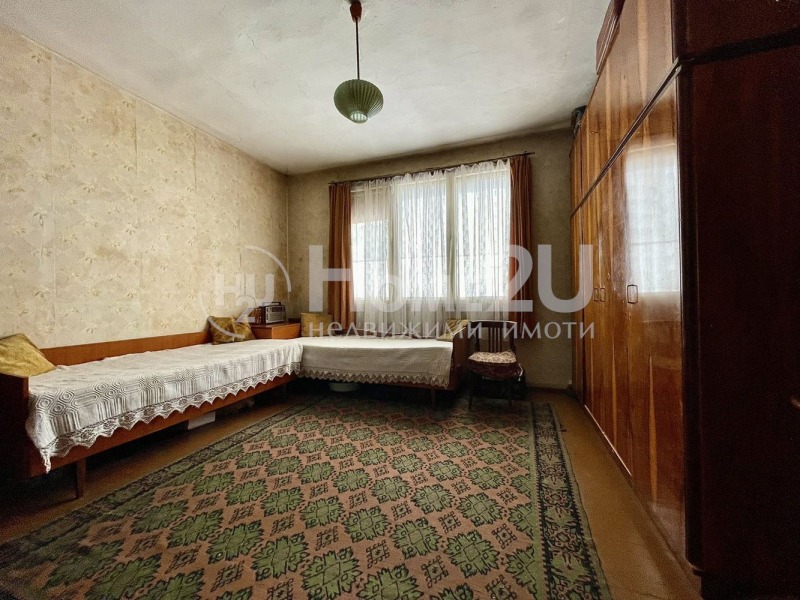 Продава  4-стаен град Пазарджик , Център , 109 кв.м | 70293998 - изображение [2]