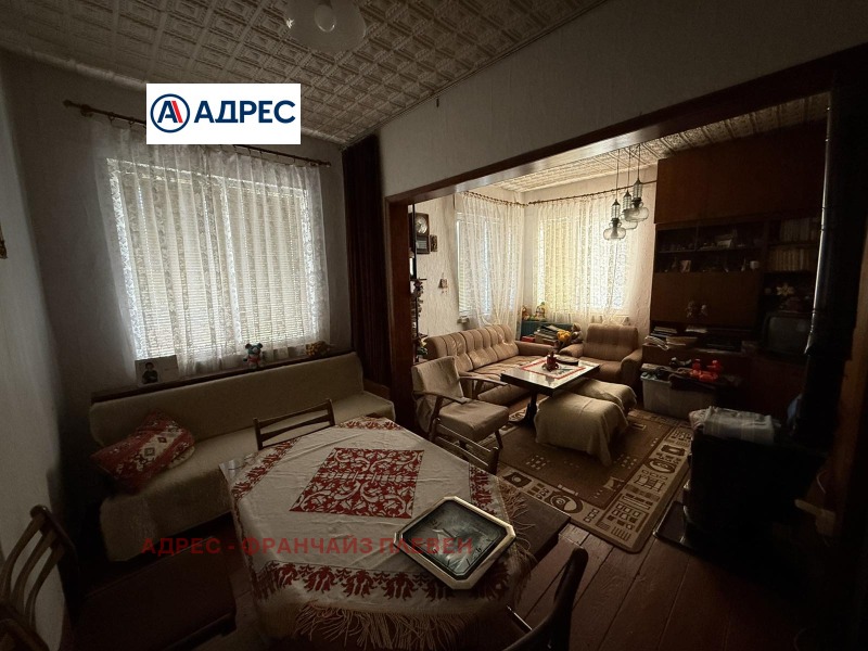 Продава ЕТАЖ ОТ КЪЩА, гр. Никопол, област Плевен, снимка 3 - Етаж от къща - 53148770