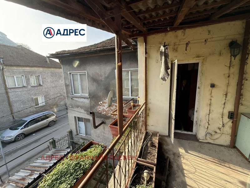 Продава ЕТАЖ ОТ КЪЩА, гр. Никопол, област Плевен, снимка 4 - Етаж от къща - 53148770