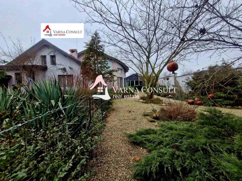 Продава КЪЩА, с. Осеново, област Варна