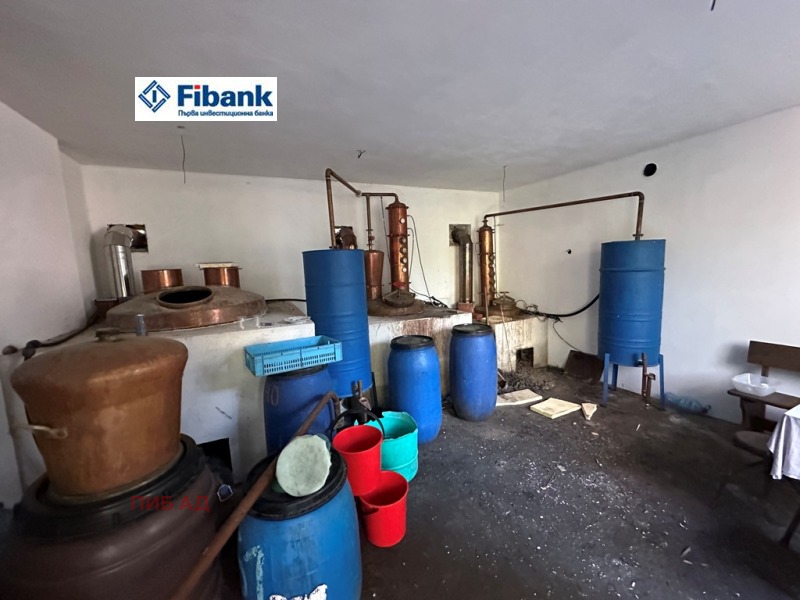 Продава  Пром. помещение област Бургас , гр. Карнобат , 759 кв.м | 39615424 - изображение [5]