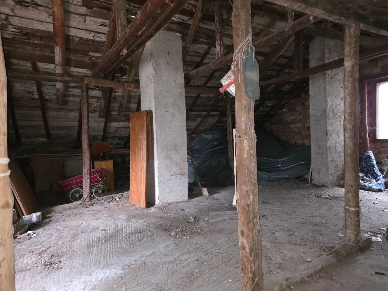 Продава КЪЩА, гр. София, гр. Банкя