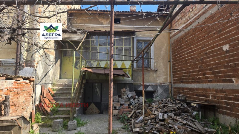 Продава КЪЩА в град Пазарджик, Руски - 38 кв.м / 100 000 € » 195 583.00 лв., АЛЕГРА ИМОТИ