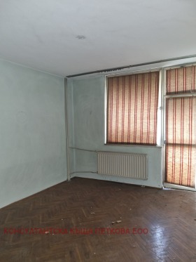 2 slaapkamers Mladost, Lovetsj 7