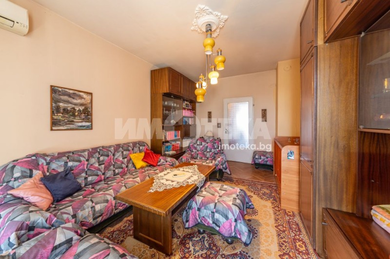 Продава  3-стаен град Варна , Младост 1 , 90 кв.м | 69930880