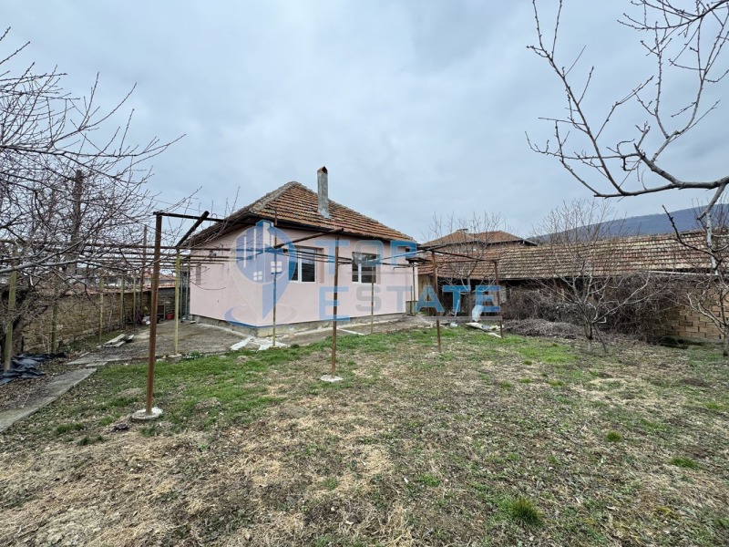 Продава КЪЩА, с. Джулюница, област Велико Търново, снимка 13 - Къщи - 49079017