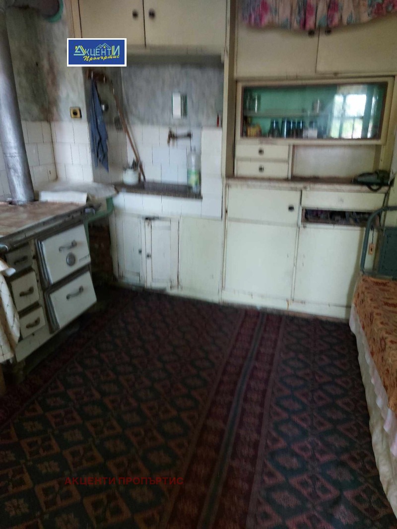 Продава КЪЩА, с. Вишовград, област Велико Търново, снимка 3 - Къщи - 52845748