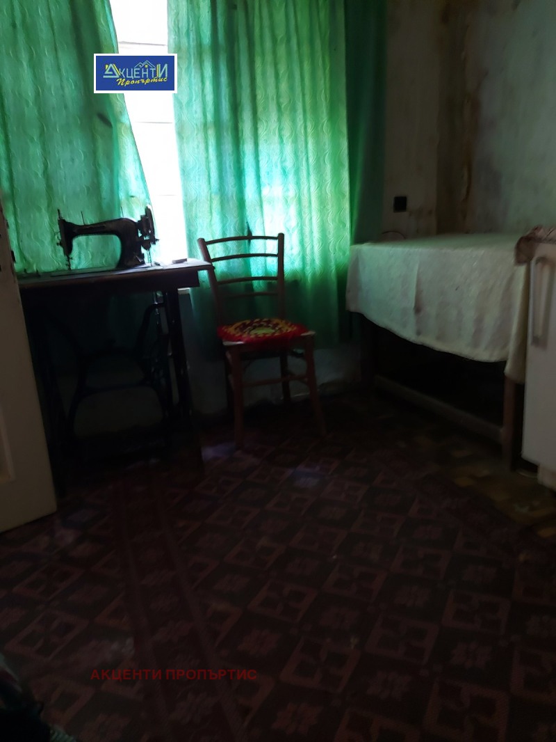 Продава КЪЩА, с. Вишовград, област Велико Търново, снимка 12 - Къщи - 52845748