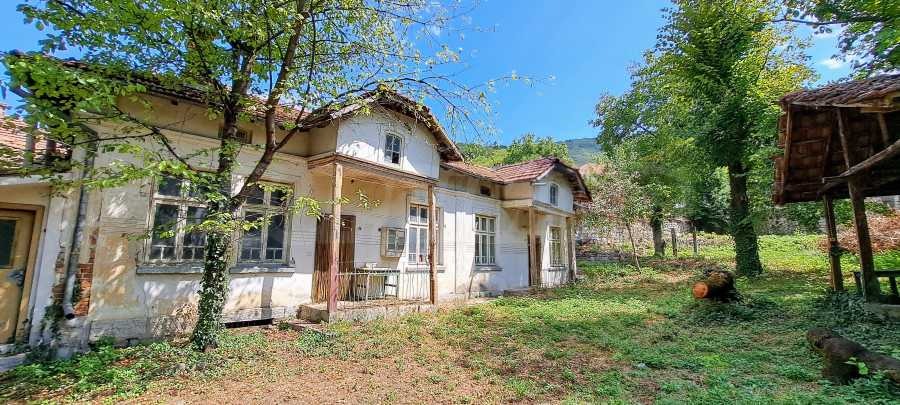 Продава КЪЩА, с. Гложене, област Ловеч, снимка 3 - Къщи - 54595476