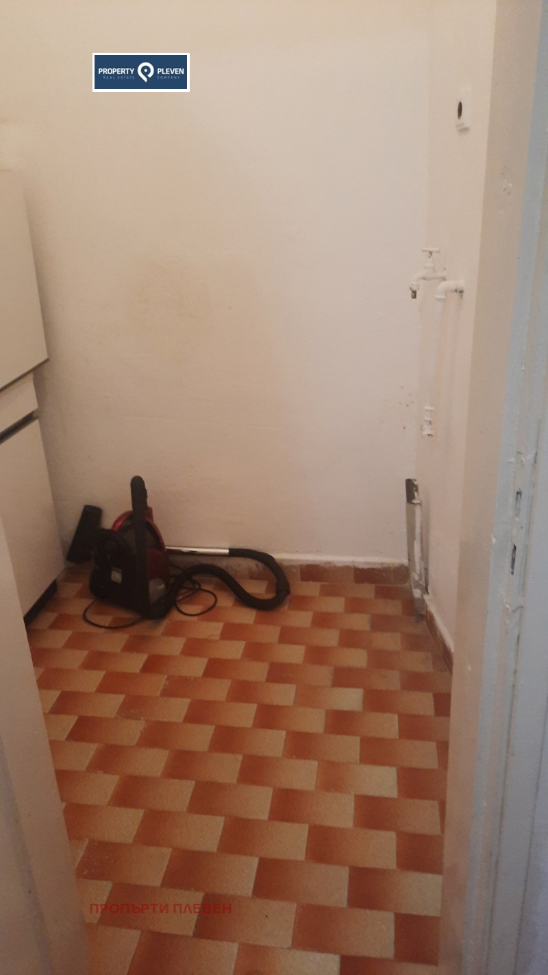 Продава  1-стаен град Плевен , Идеален център , 40 кв.м | 60534350 - изображение [11]