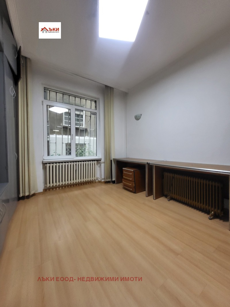 Te koop  2 slaapkamers Sofia , Tsentar , 65 m² | 14585615