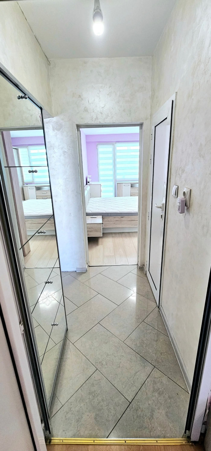 Na sprzedaż  2 sypialnie Pernik , Iztok , 90 mkw | 96283614 - obraz [4]