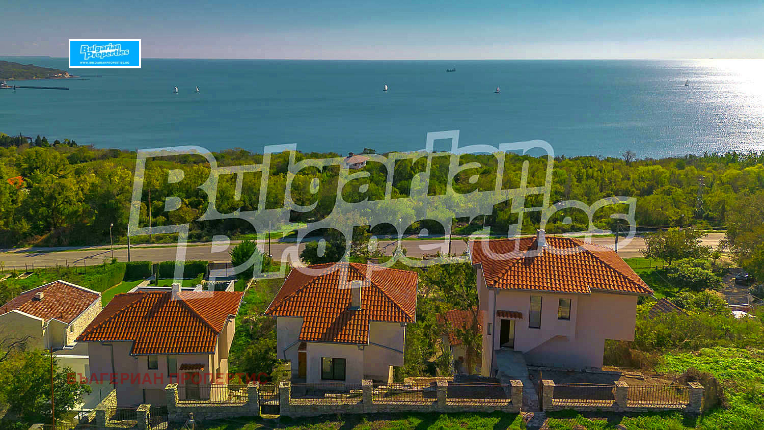 Продава КЪЩА, гр. Балчик, област Добрич, снимка 2 - Къщи - 47746182