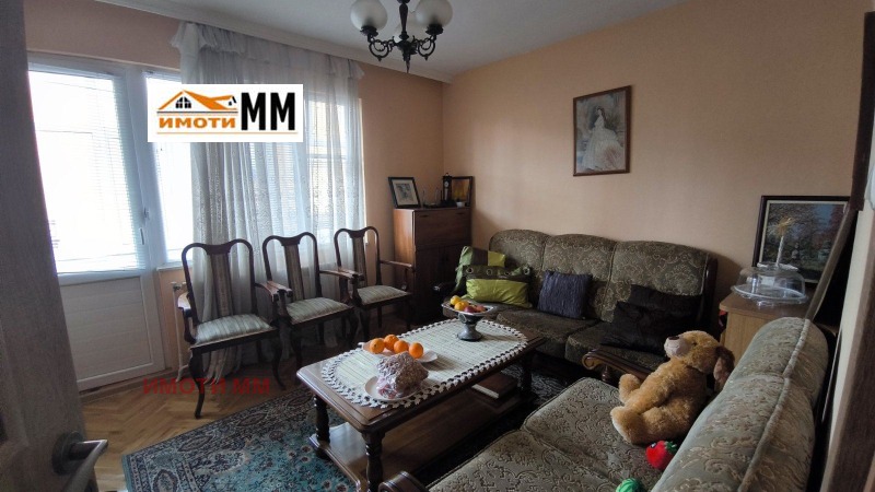 Продава МНОГОСТАЕН, гр. Пловдив, Прослав, снимка 11 - Апартаменти - 52941941